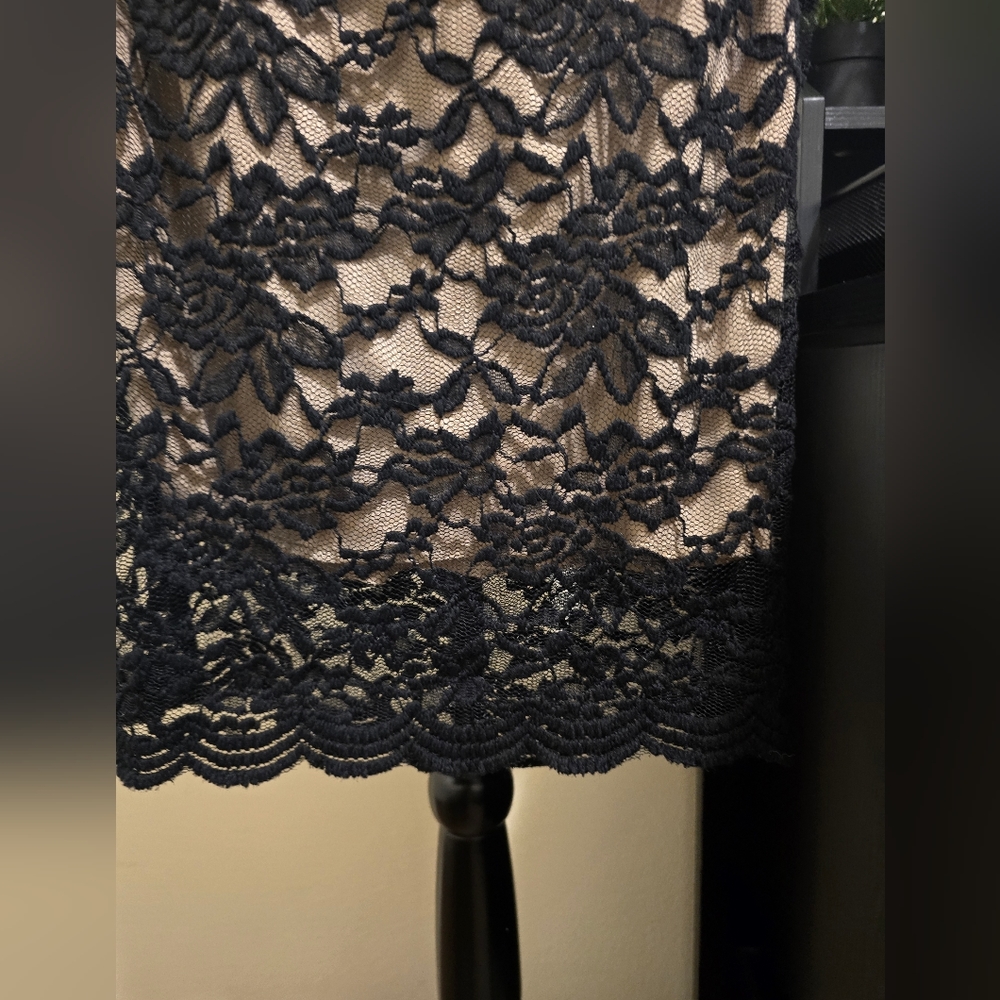 Dress - Picture 6 of 8
